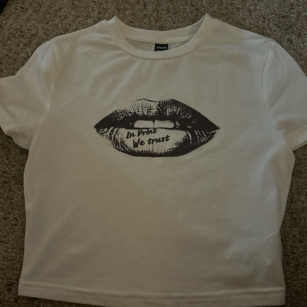 SHEIN White Crop Top with Black Lip Graphic